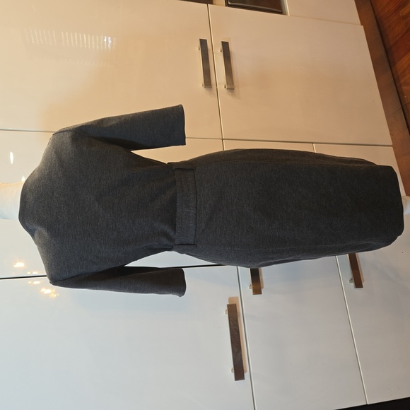 Banana Republic Short Sleeve Belted Stretch Midi Sheath Dress Gray Size 4 - Picture 3 of 10